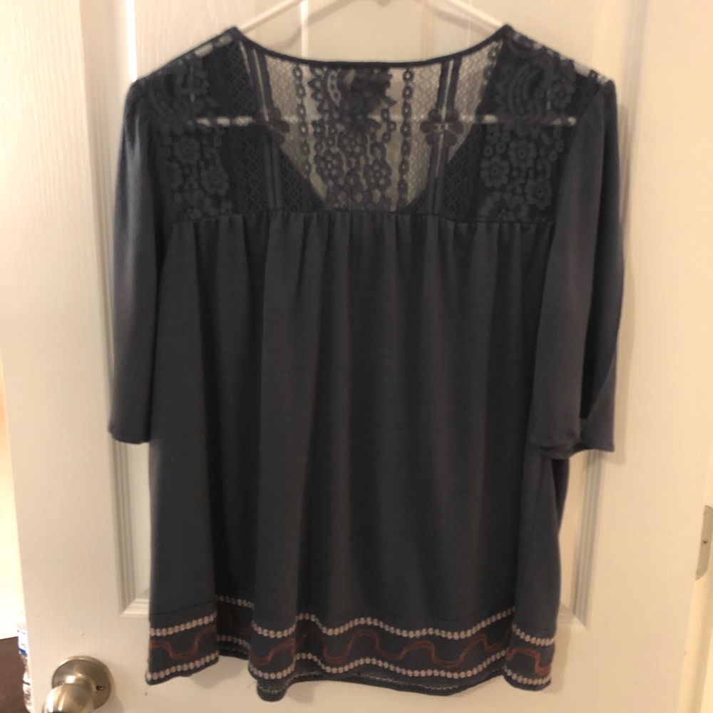 Blouse - Picture 2 of 2